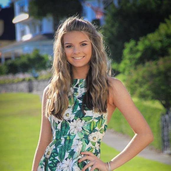 Meet your Posher, Emma - Picture 1 of 1